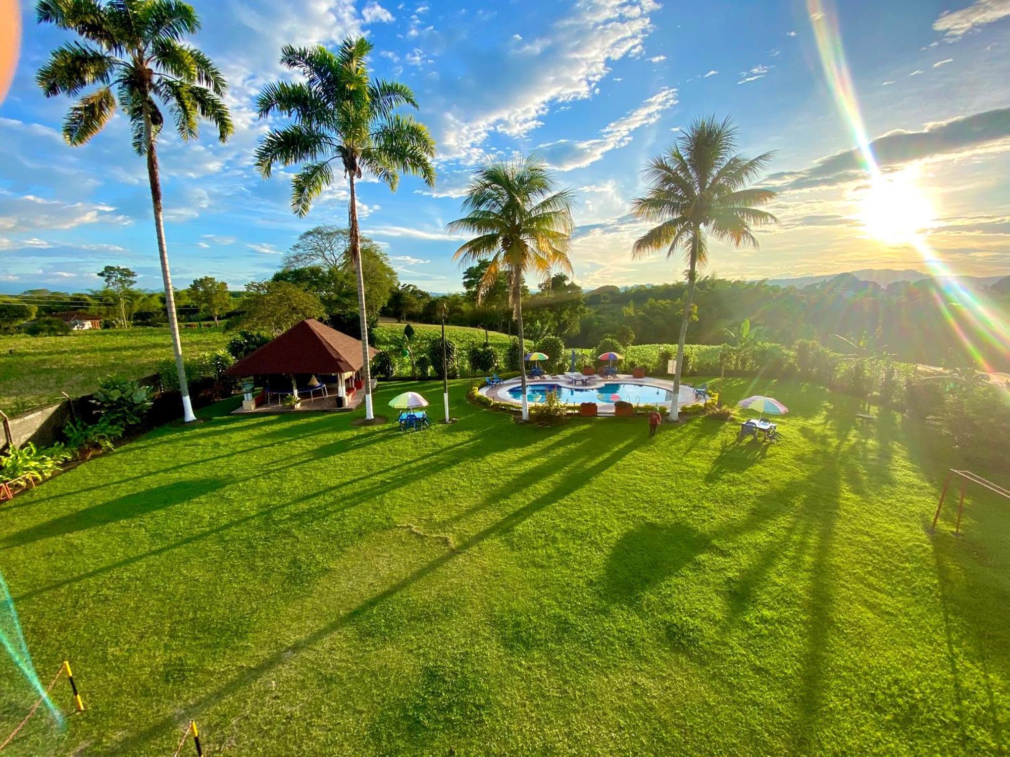 Finca Hotel Los Cocos Montenegro Bagian luar foto
