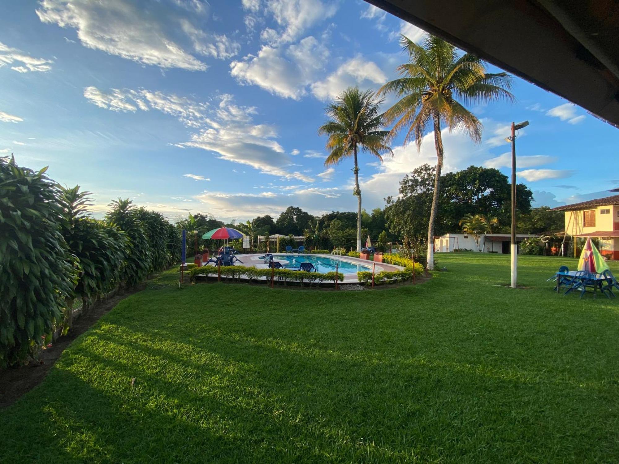 Finca Hotel Los Cocos Montenegro Bagian luar foto