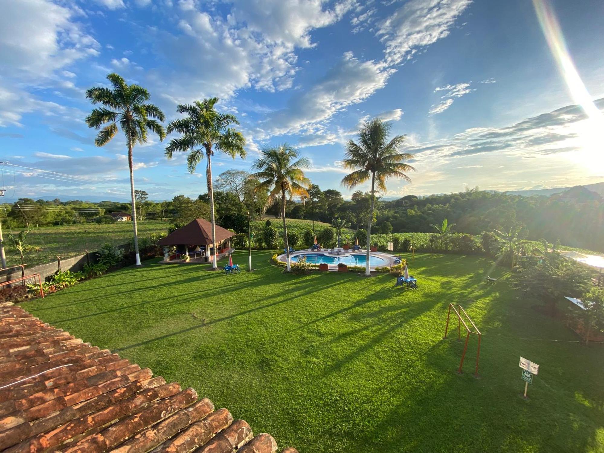 Finca Hotel Los Cocos Montenegro Bagian luar foto