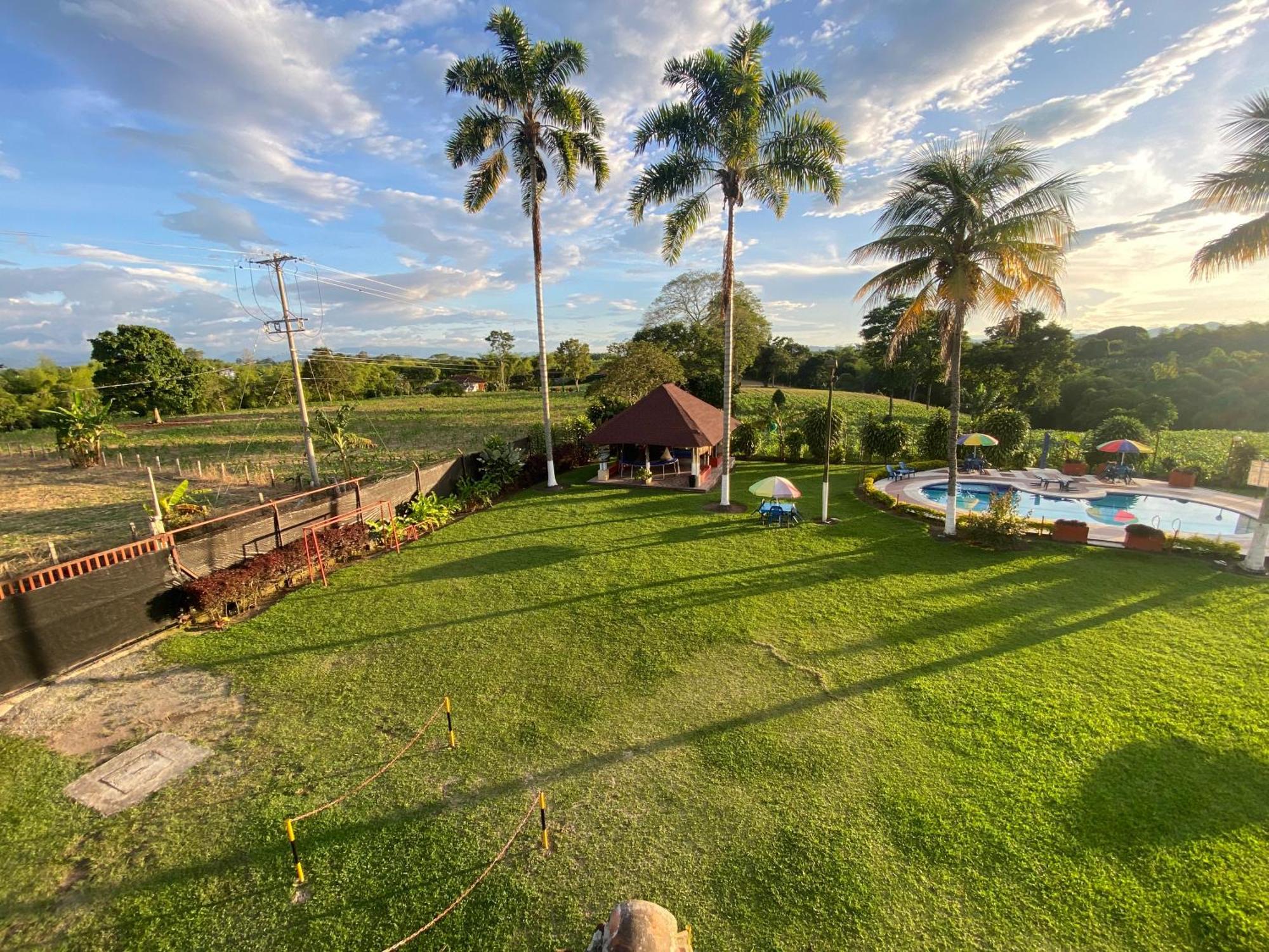 Finca Hotel Los Cocos Montenegro Bagian luar foto
